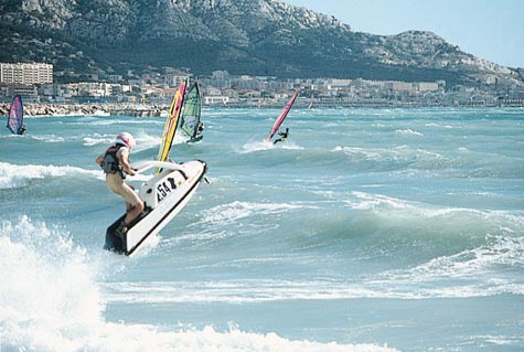 jetski.jpg (39748 octets)