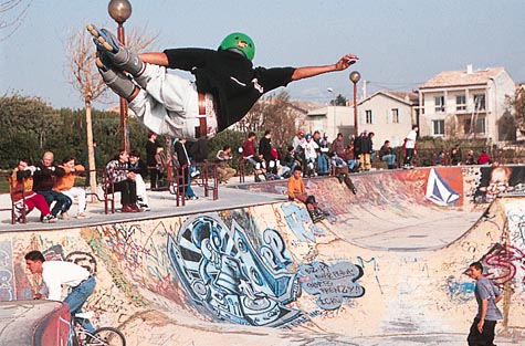 skate2.jpg (57441 octets)